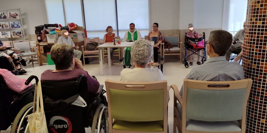 PASTORAL DE LA SALUD ACOMPAÑANDO A LOS MAYORES EN VITALIA