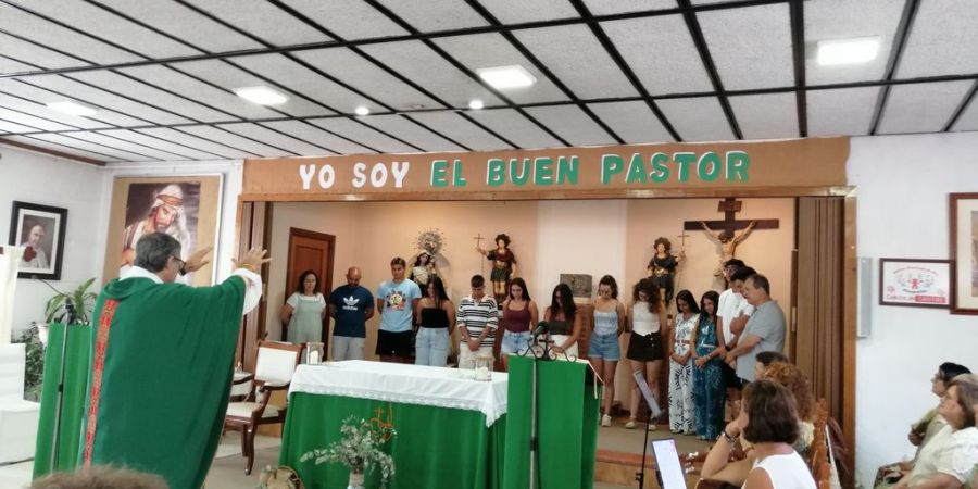 ENVÍO Y BENDICIÓN DE LOS MONITORES DEL CAMPAMENTO DE JUEGO DE NIÑOS: ¡DAMOS EL PISTOLETAZO DE SALIDA!